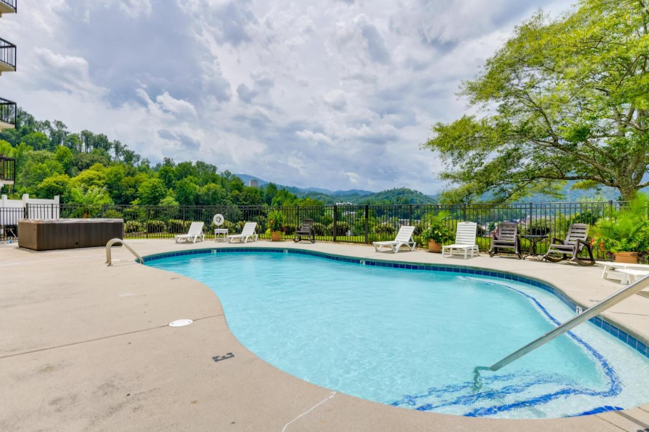 Dtwn Gatlinburg Studio Pool Access! Buitenkant foto