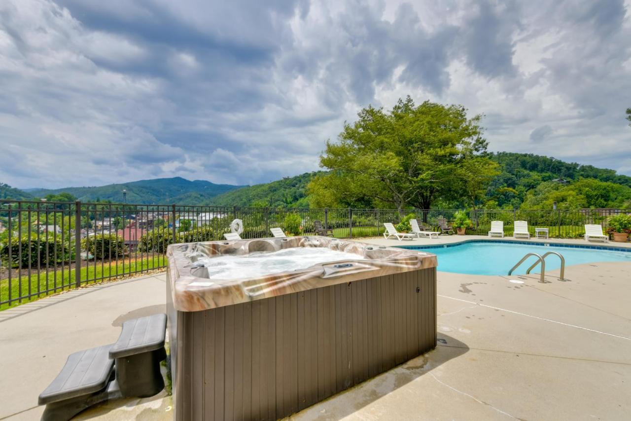 Dtwn Gatlinburg Studio Pool Access! Buitenkant foto
